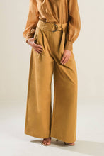 Load image into Gallery viewer, ELEGANCE UNVEILED WOVEN PANTS
