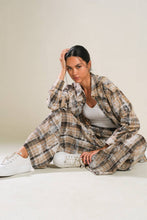 Load image into Gallery viewer, TIMELESS CHARM WOVEN PANTS
