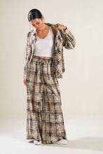 Load image into Gallery viewer, TIMELESS CHARM WOVEN PANTS
