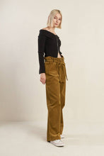 Load image into Gallery viewer, CHANGE OF PACE SWEATER TOP
