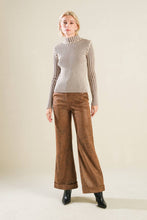 Load image into Gallery viewer, CANDID LOVE SWEATER TOP
