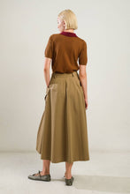 Load image into Gallery viewer, LOOK UP TO YOU SWEATER TOP
