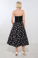 Load image into Gallery viewer, SUMMERY DARLING WOVEN TOP
