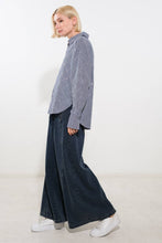 Load image into Gallery viewer, GRACEFUL APPEARANCE WOVEN TOP
