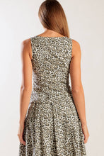 Load image into Gallery viewer, SOMETHING SPECIAL WOVEN VEST
