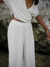 Load image into Gallery viewer, Harlow Top - Oatmeal
