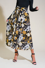 Load image into Gallery viewer, TWIST ON TIMELESS WOVEN MIDI DRESS

