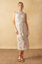 Load image into Gallery viewer, TIMELESS TREASURES LACE WOVEN MIDI DRESS
