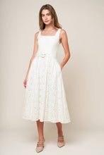 Load image into Gallery viewer, DAFFODILS &amp; DAYDREAMS WOVEN LACE MIDI DRESS
