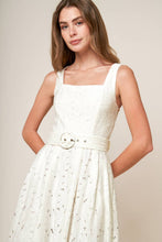 Load image into Gallery viewer, DAFFODILS &amp; DAYDREAMS WOVEN LACE MIDI DRESS
