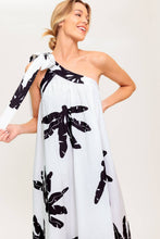 Load image into Gallery viewer, SUNSET SERENADE WOVEN MAXI DRESS
