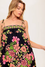Load image into Gallery viewer, SUMMER GLOW BLACK WOVEN MAXI DRESS
