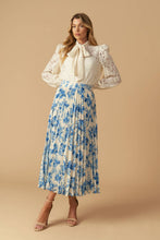 Load image into Gallery viewer, STARS IN MY HEART WOVEN MIDI SKIRT

