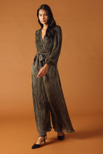 Load image into Gallery viewer, MOMENTS OF CLARITY WOVEN JUMPSUIT

