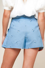 Load image into Gallery viewer, MOMENT OF CLARITY LIGHT INDIGO WOVEN SKORT
