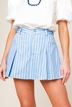Load image into Gallery viewer, VALERIA POWDER BLUE WOVEN SKORT
