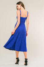 Load image into Gallery viewer, BREEZY WALKS KNIT MIDI DRESS
