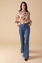 Load image into Gallery viewer, MEMORIES IN FOCUS WOVEN BLOUSE
