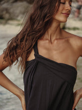 Load image into Gallery viewer, Pia Maxi Dress - Black
