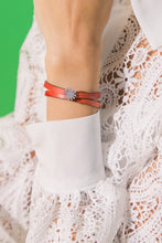 Load image into Gallery viewer, THE DAISY NEVER TAKE OFF BRACELET
