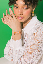 Load image into Gallery viewer, THE DAISY NEVER TAKE OFF BRACELET
