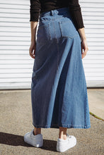 Load image into Gallery viewer, SWEET TALKING DENIM MIDI SKIRT
