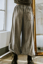 Load image into Gallery viewer, GET ON BOARD KNIT JOGGER
