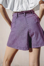 Load image into Gallery viewer, EVERYDAY CASUAL DENIM SHORTS
