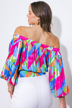 Load image into Gallery viewer, FROSTED UPON WOVEN TOP
