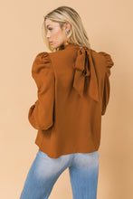 Load image into Gallery viewer, SET YOURSELF FREE BLOUSE
