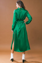 Load image into Gallery viewer, IT'S YOUR PLACE WOVEN MIDI DRESS
