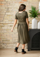 Load image into Gallery viewer, Emersyn Pleated Midi Dress
