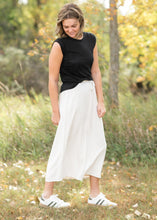 Load image into Gallery viewer, Essential Lightweight Slub Cotton Cap Sleeve Top
