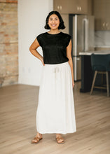 Load image into Gallery viewer, Essential Linen Elastic Waist Maxi Skirt
