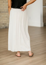 Load image into Gallery viewer, Essential Linen Elastic Waist Maxi Skirt
