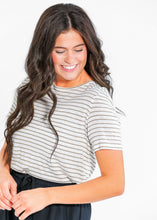 Load image into Gallery viewer, Essential Linen Short Sleeve Tee
