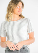 Load image into Gallery viewer, Essential Linen Short Sleeve Tee
