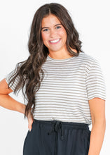 Load image into Gallery viewer, Essential Linen Short Sleeve Tee
