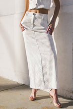 Load image into Gallery viewer, GET TO THE POINT WOVEN MIDI SKIRT
