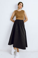 Load image into Gallery viewer, SET THE PACE KNIT TOP
