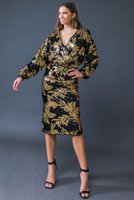 Load image into Gallery viewer, PART OF MY STORY SEQUIN SKIRT
