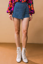 Load image into Gallery viewer, POSH POSITION DENIM SKORT
