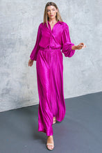 Load image into Gallery viewer, REGAL ROMANCE WOVEN TOP
