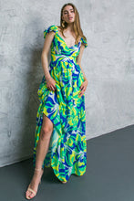 Load image into Gallery viewer, KEEP LOOKING FLORAL WOVEN MAXI DRESS
