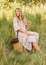 Load image into Gallery viewer, Isla 3/4 Sleeve Midi Dress
