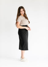 Load image into Gallery viewer, Quinn Midi Skirt 31 Inch

