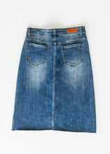 Load image into Gallery viewer, Rylin Raw Hem Midi Skirt
