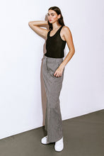 Load image into Gallery viewer, GET TO THE POINT WOVEN MIDI SKIRT
