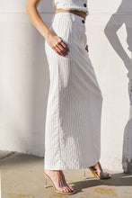 Load image into Gallery viewer, GET TO THE POINT WOVEN MIDI SKIRT
