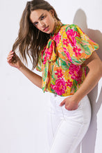 Load image into Gallery viewer, DAY DOWNTOWN WOVEN TOP
